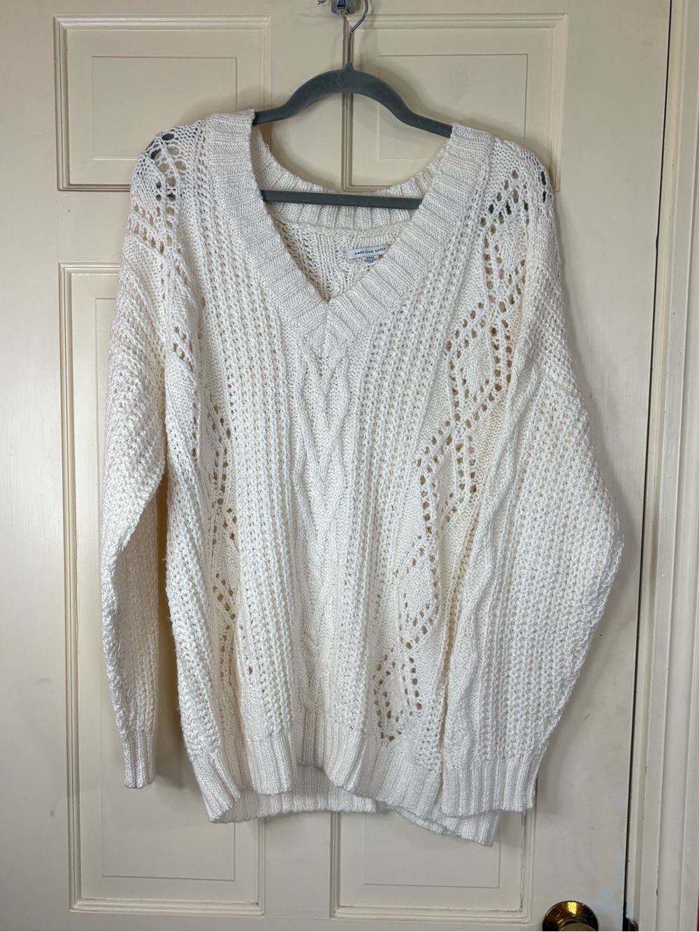American Eagle Oversized V Neck Cable Knit Sweater Medium White Beach Travel New